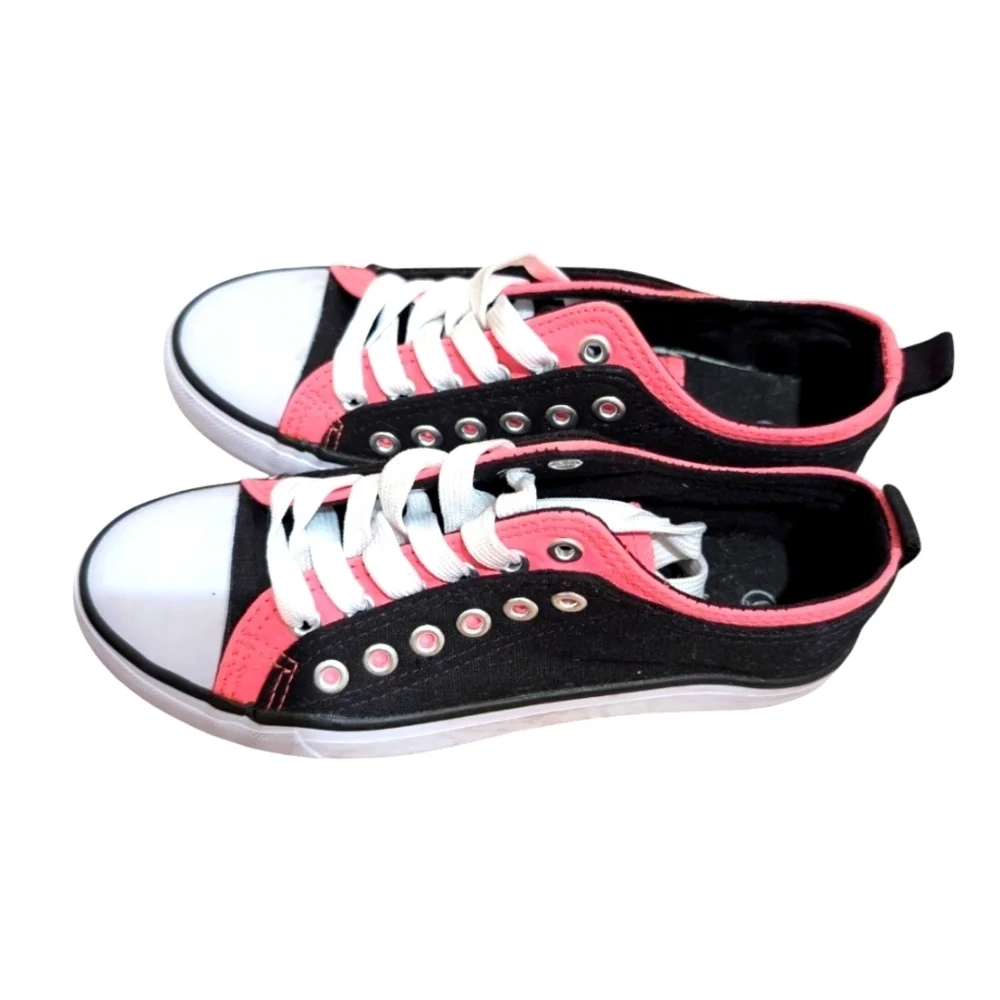 Twisted Woman Canvas KIX Double Upper Lo-Top Sneaker Black/NEONPINK Size 6